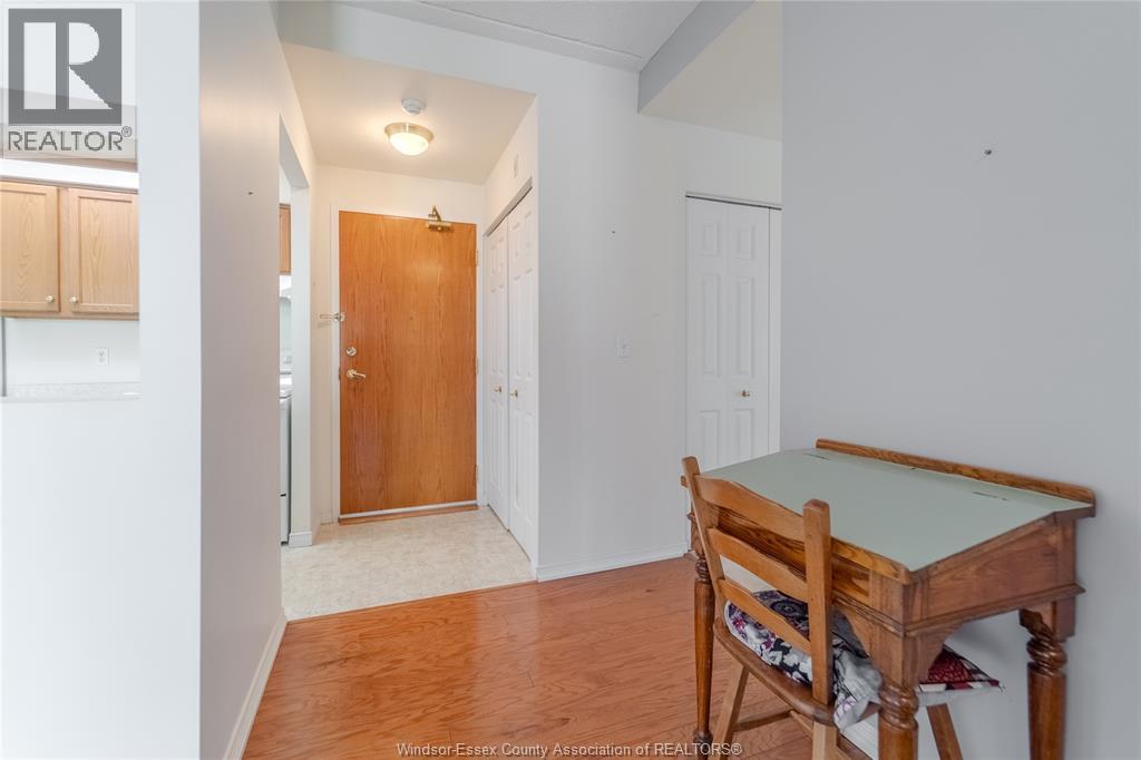 #301 315 Village Grove DRIVE - 13