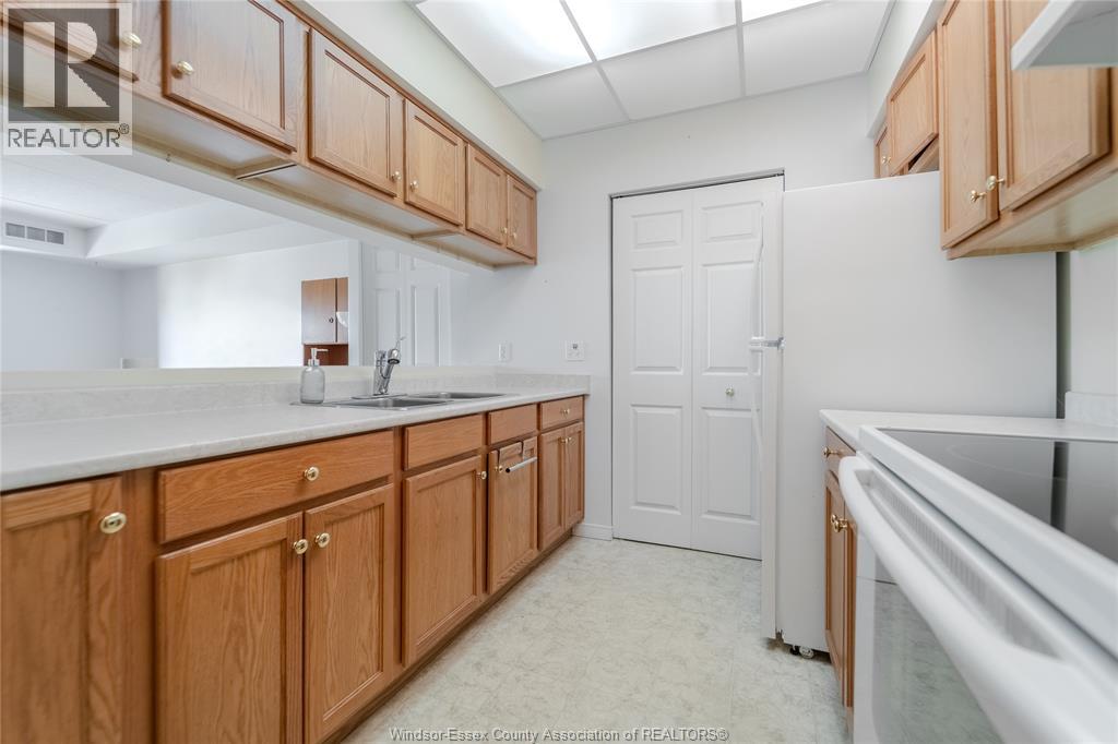 #301 315 Village Grove DRIVE - 14