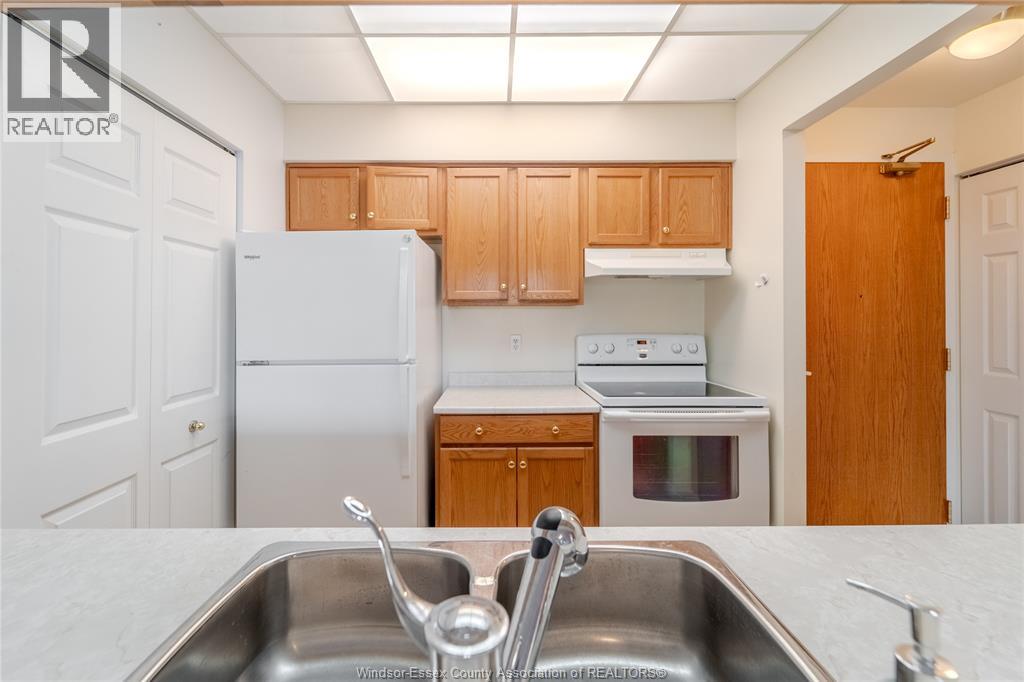 #301 315 Village Grove DRIVE - 17