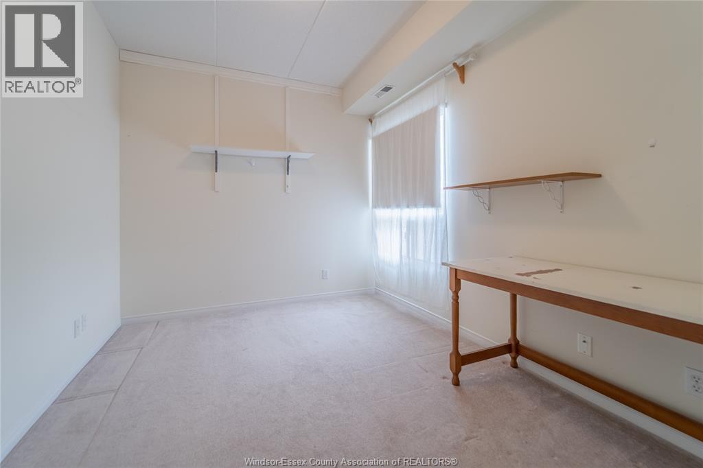 #301 315 Village Grove DRIVE - 27