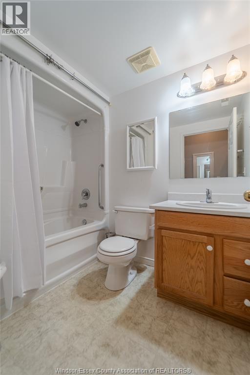 #301 315 Village Grove DRIVE - 30