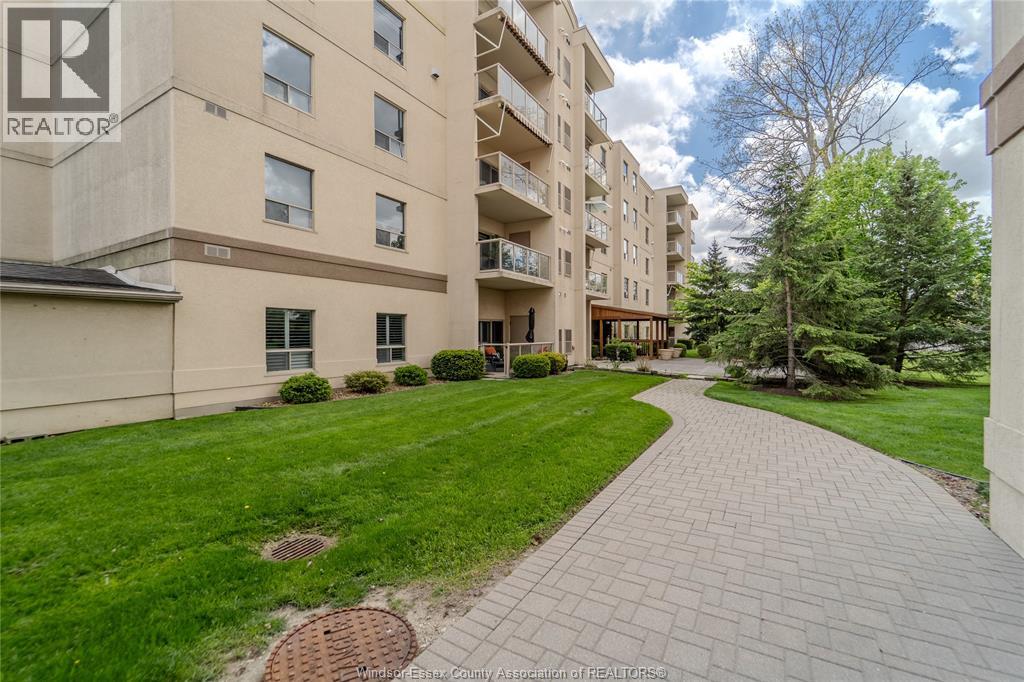 #301 315 Village Grove DRIVE - 5