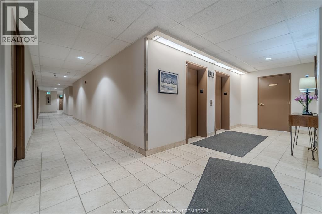 #301 315 Village Grove DRIVE - 9