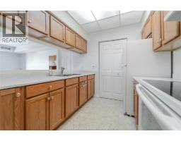 315 Village Grove Drive Unit# 301, Tecumseh, ON N8N5G4 Photo 14