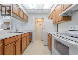 315 Village Grove Drive Unit# 301, Tecumseh, ON N8N5G4 Photo 15