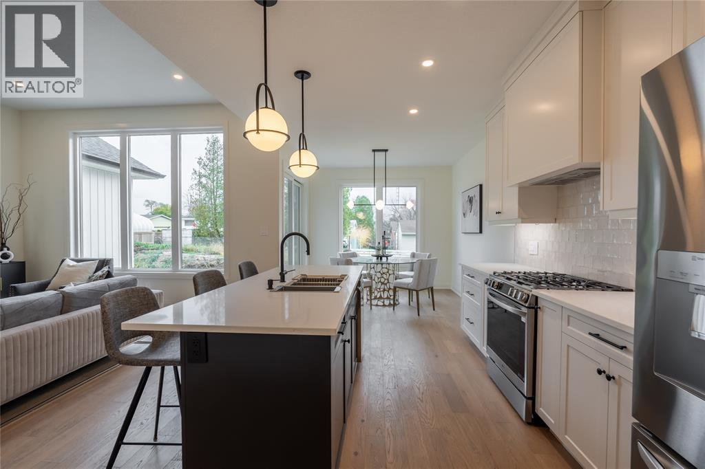 103 SUTHERLAND DRIVE - 10