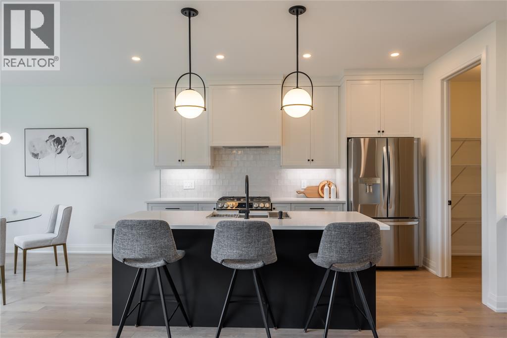 103 SUTHERLAND DRIVE - 12