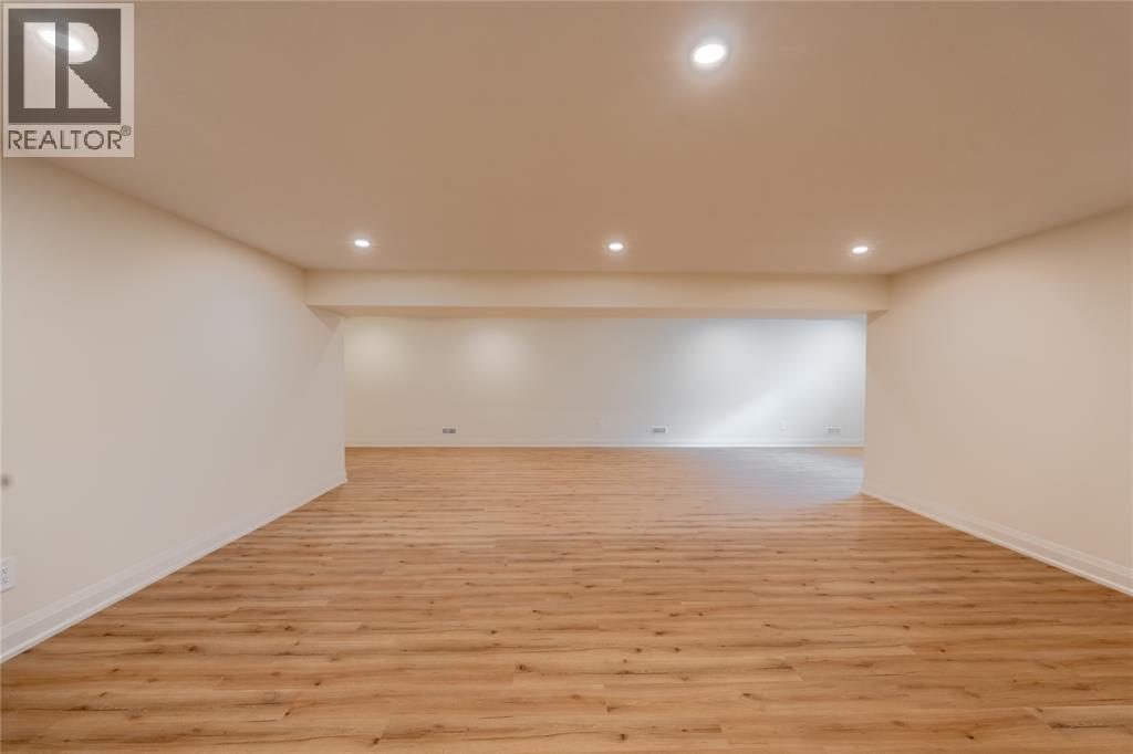 103 SUTHERLAND DRIVE - 31