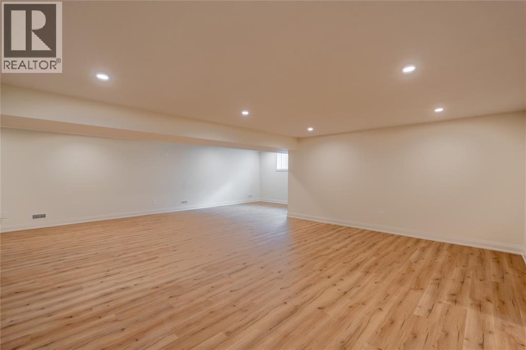 103 SUTHERLAND DRIVE - 32