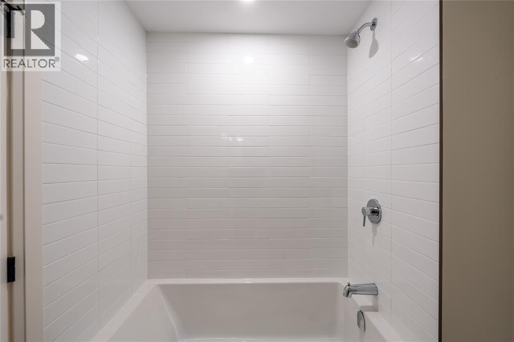 103 SUTHERLAND DRIVE - 36