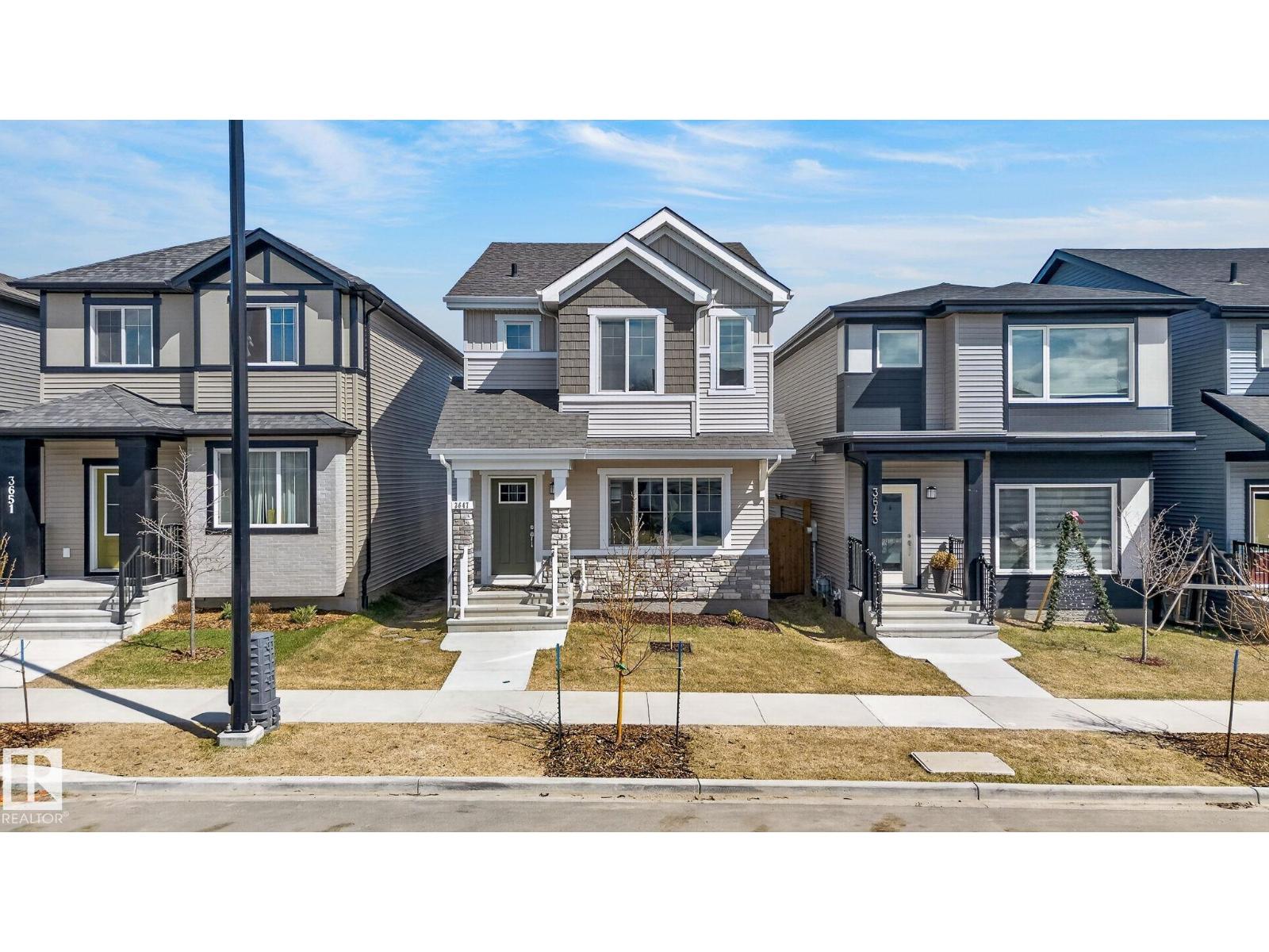3647 214 ST NW - 45
