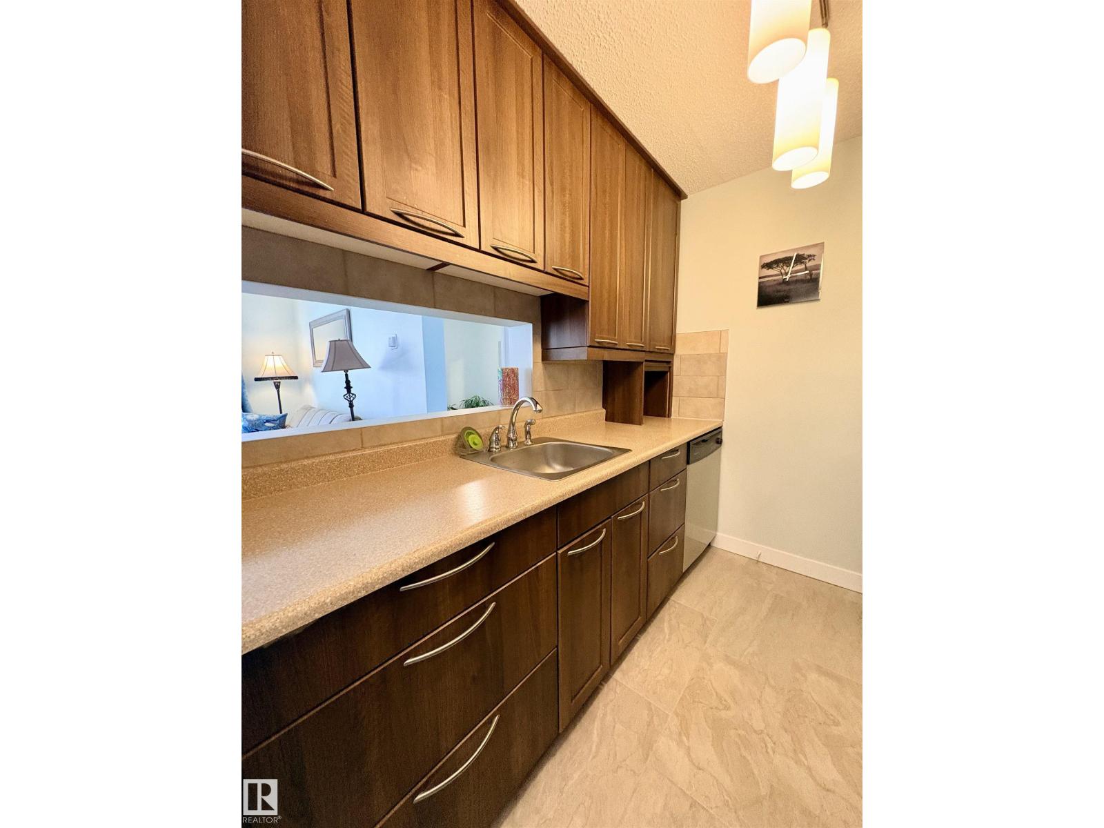 #163 10520 120 ST NW - 5
