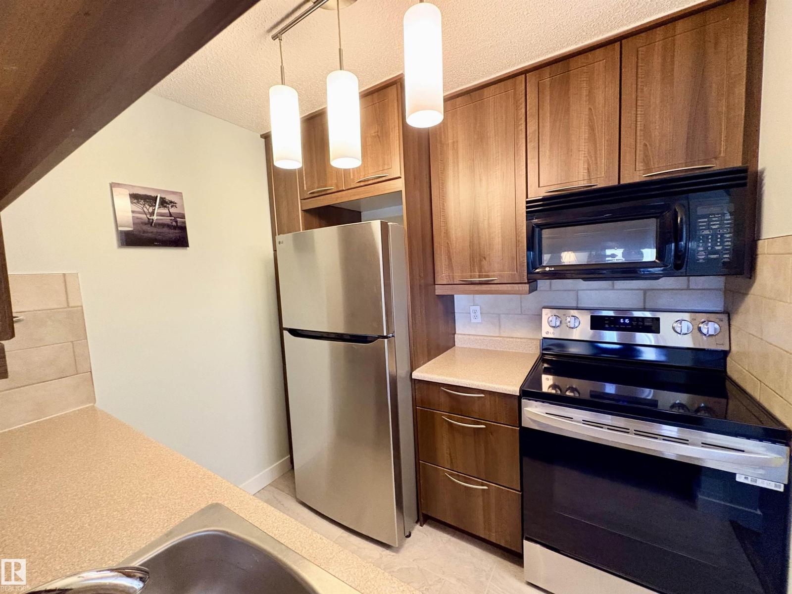 #163 10520 120 ST NW - 9