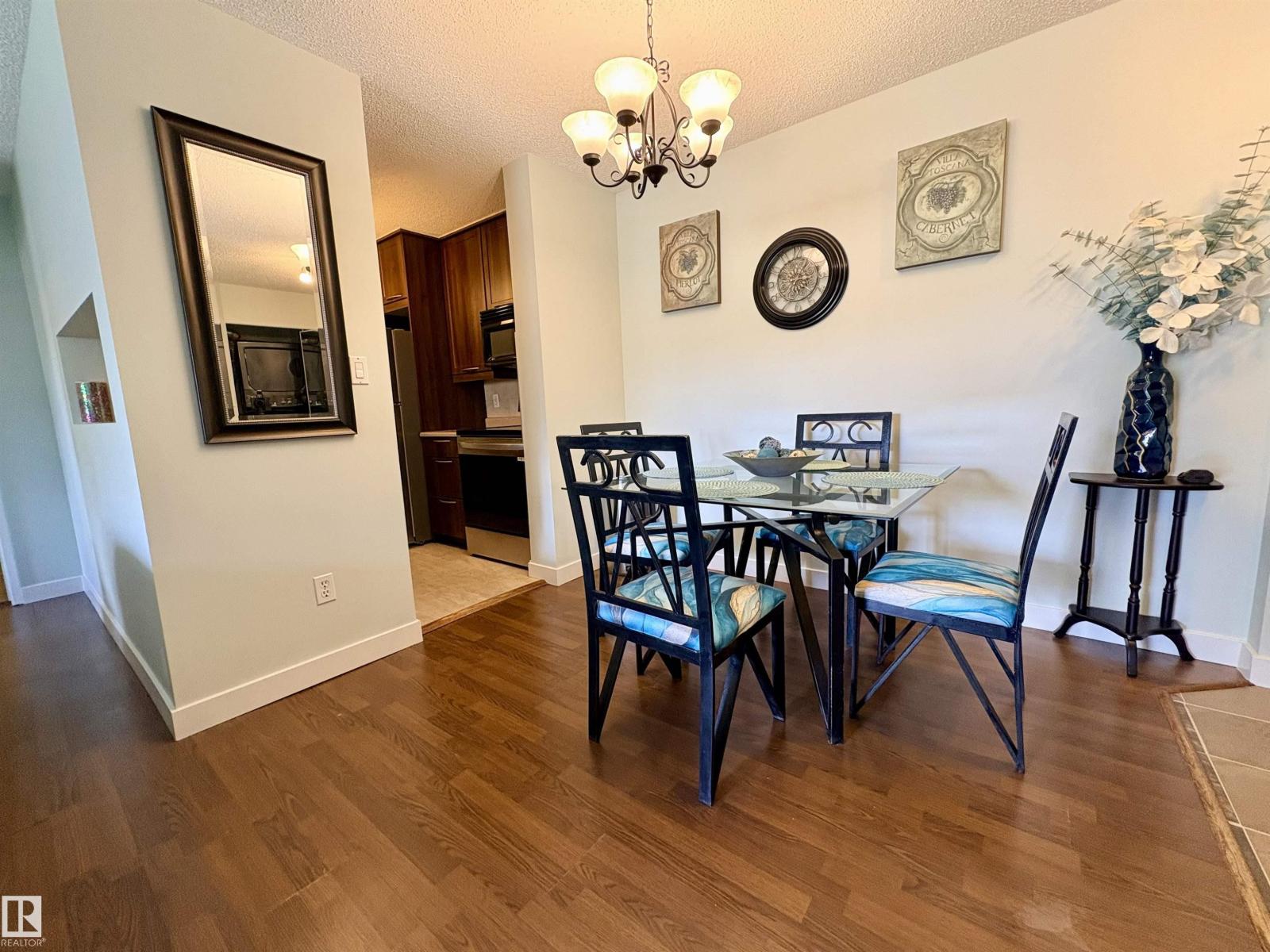 #163 10520 120 ST NW - 4