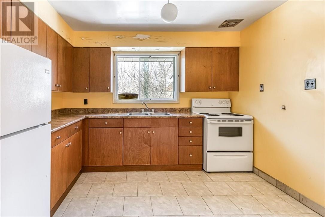 729 Hillsdale Crescent, Sudbury, Ontario, P3E3S7 — Photo 6