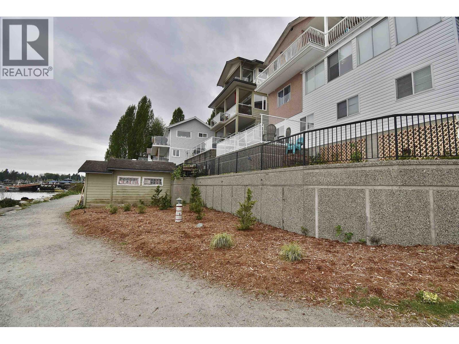 484 MARINE DRIVE, Gibsons