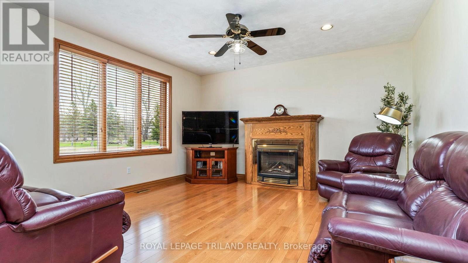 42720 MEADOW WOOD LANE - 17