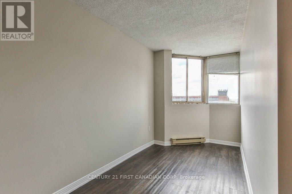 #1406 695 RICHMOND STREET - 18