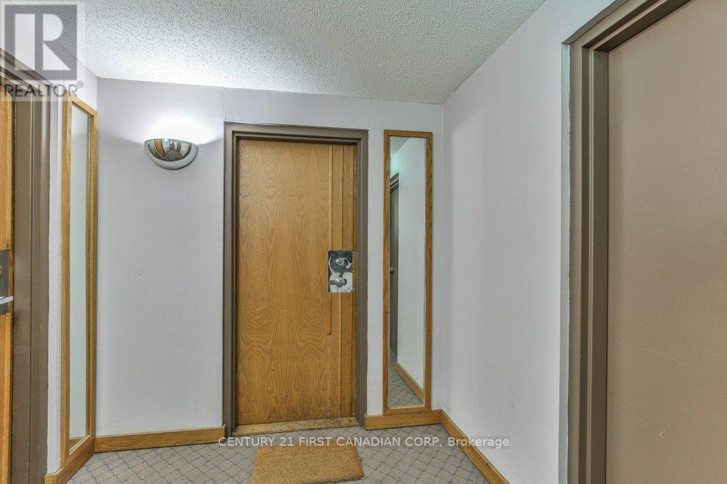 #1406 695 RICHMOND STREET - 8