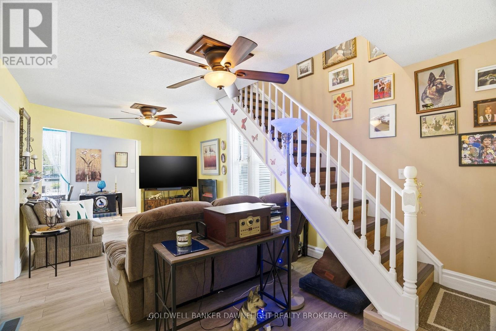 221 MAIN STREET S - 14