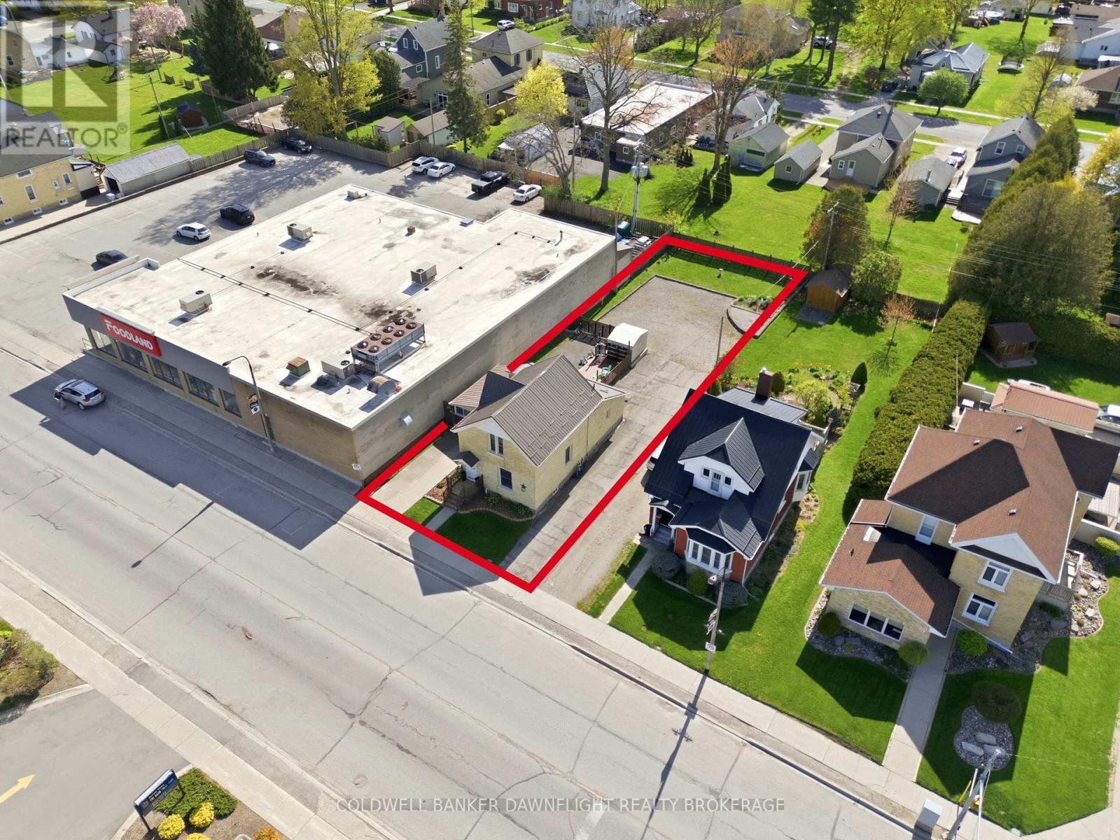 221 MAIN STREET S - 3