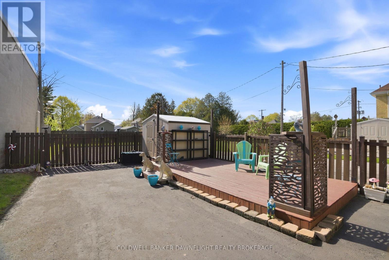 221 MAIN STREET S - 43