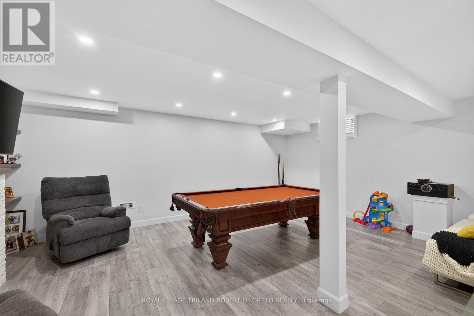 787 RUSHBROOK CRESCENT - 29