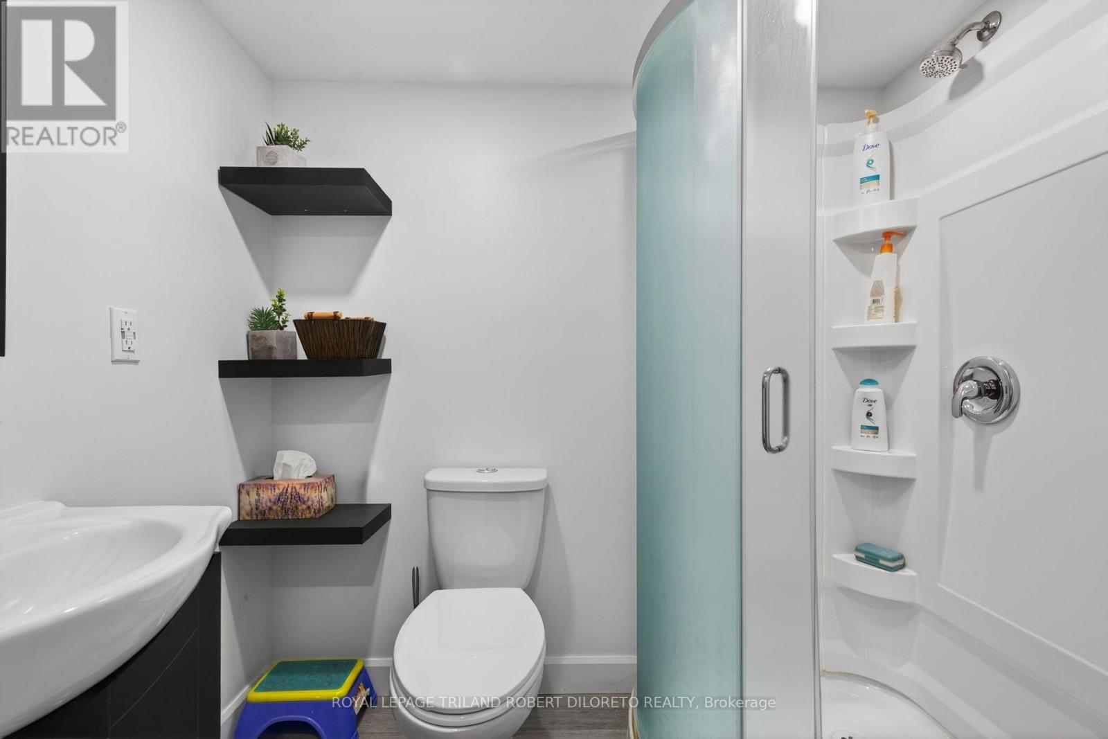 787 RUSHBROOK CRESCENT - 31