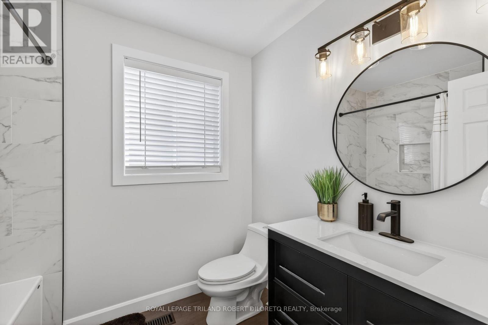 787 RUSHBROOK CRESCENT - 32