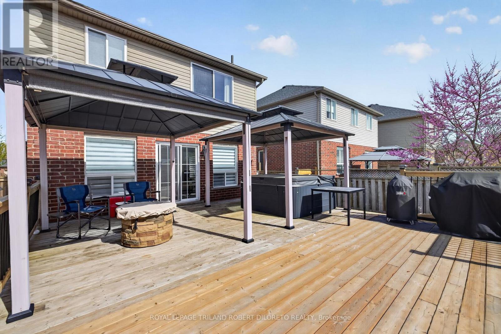 787 RUSHBROOK CRESCENT - 34