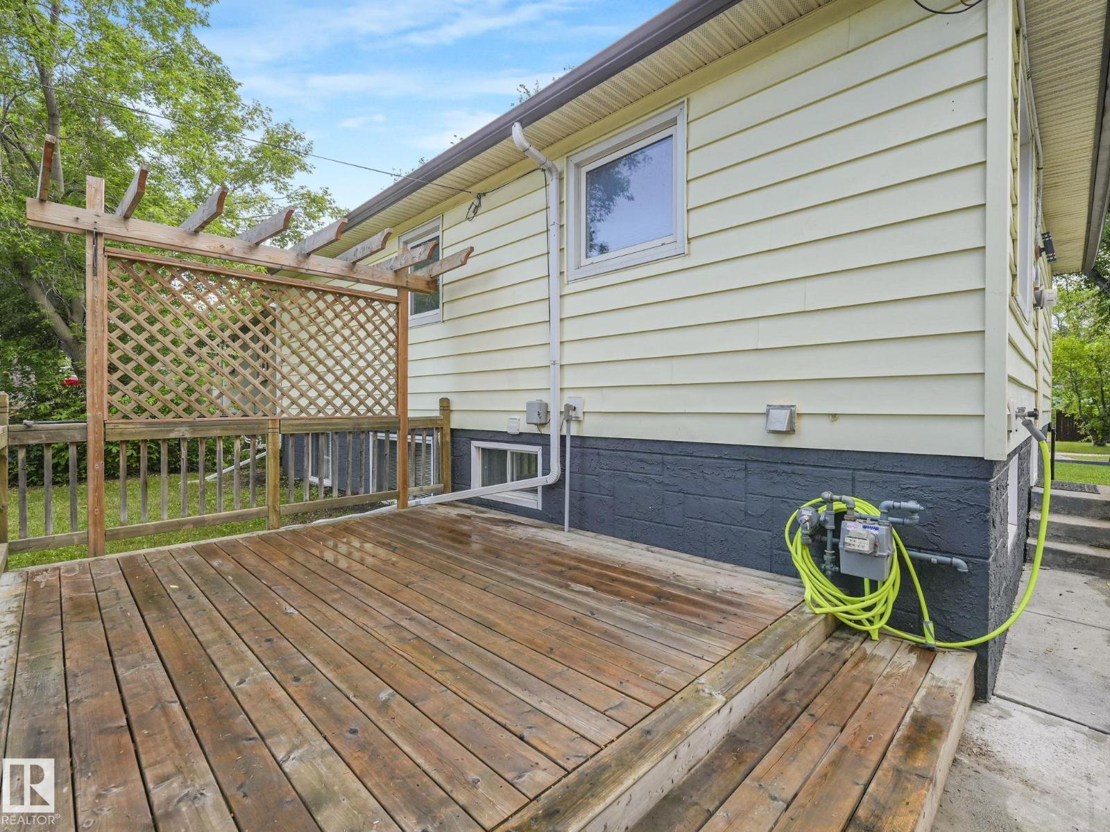 11908 52 ST NW - 11