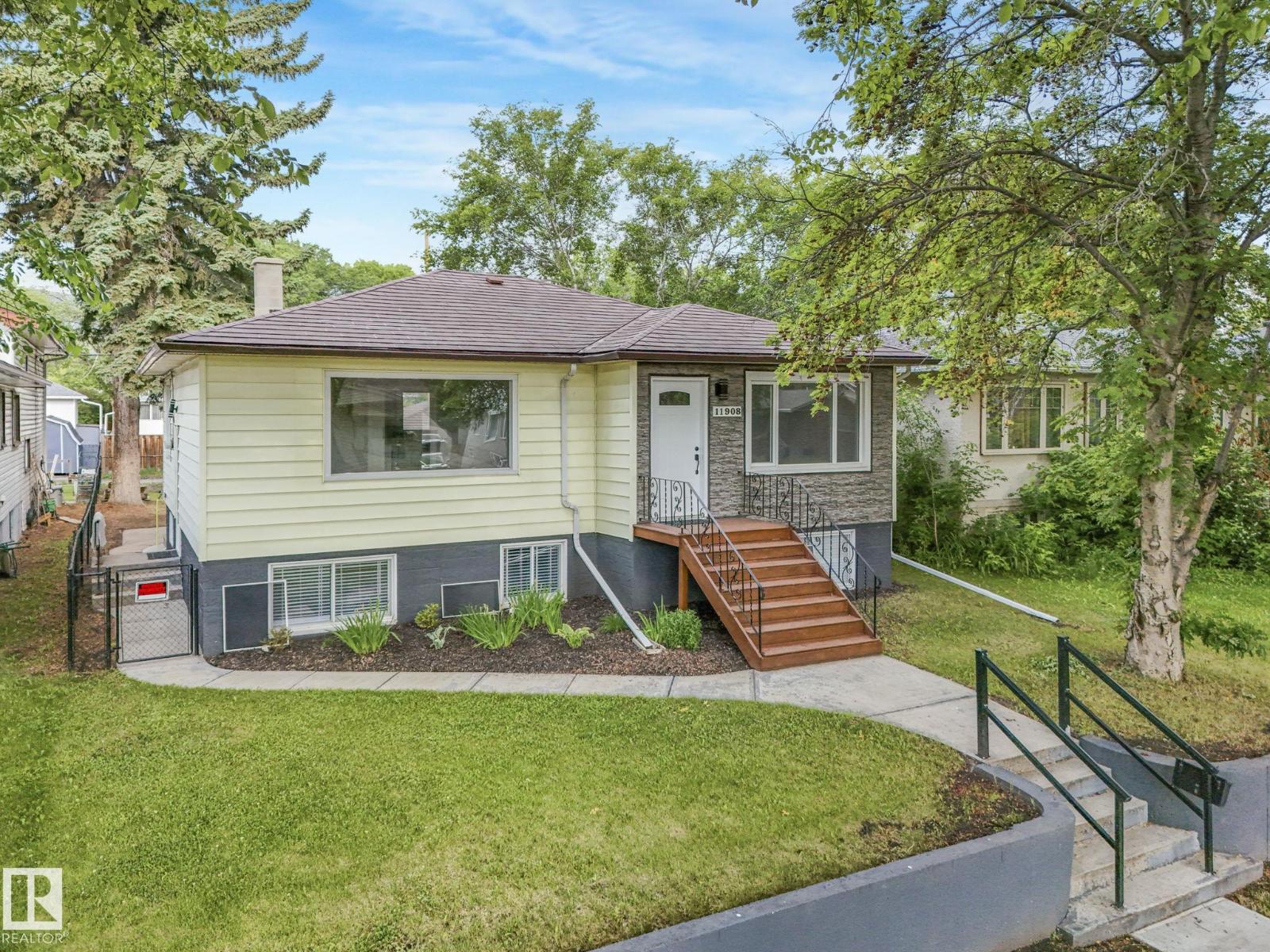 11908 52 ST NW - Image 2
