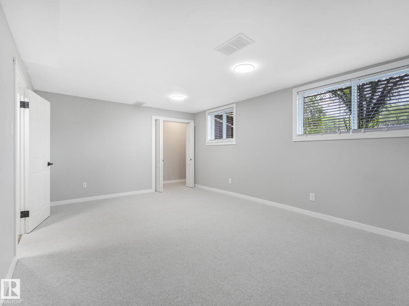 11908 52 ST NW - 61