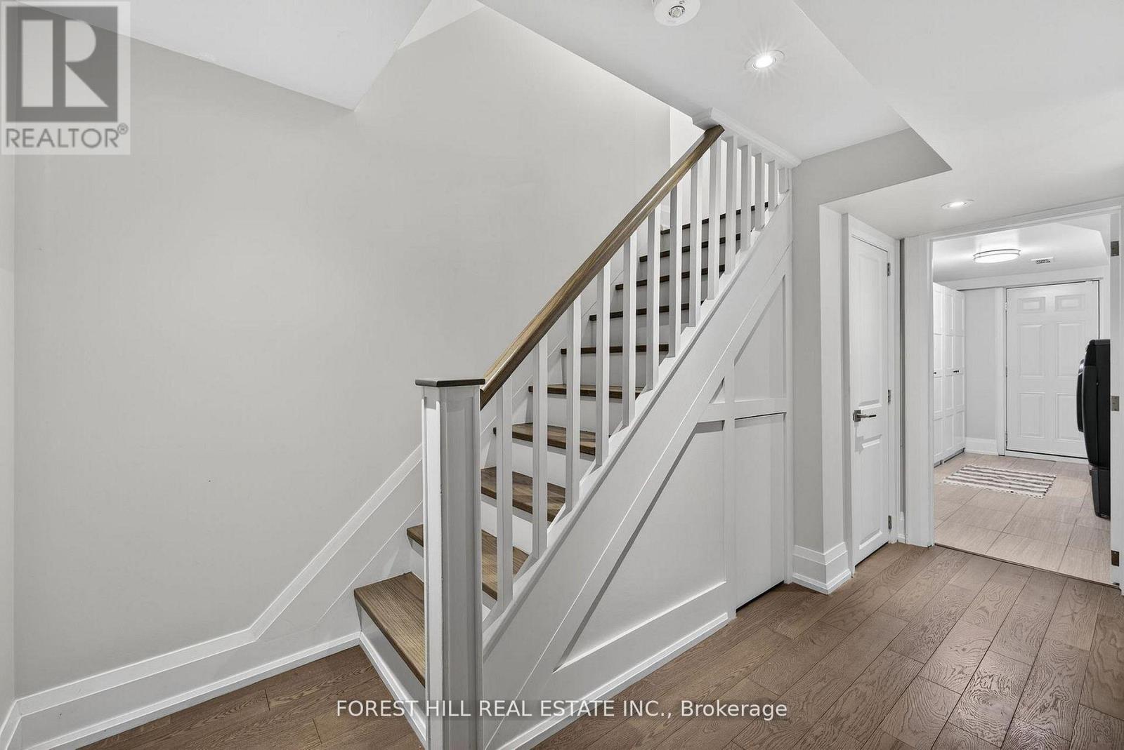 101 BOMBAY AVENUE - 32