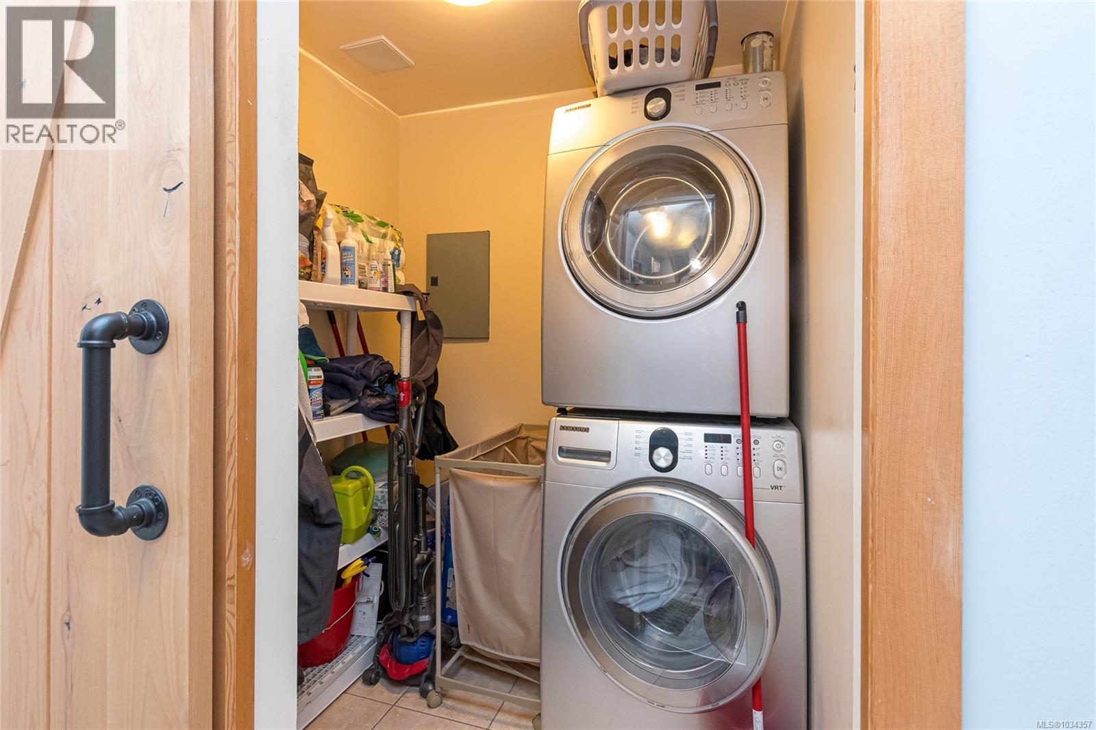 #103 1351 Esquimalt Rd - 20
