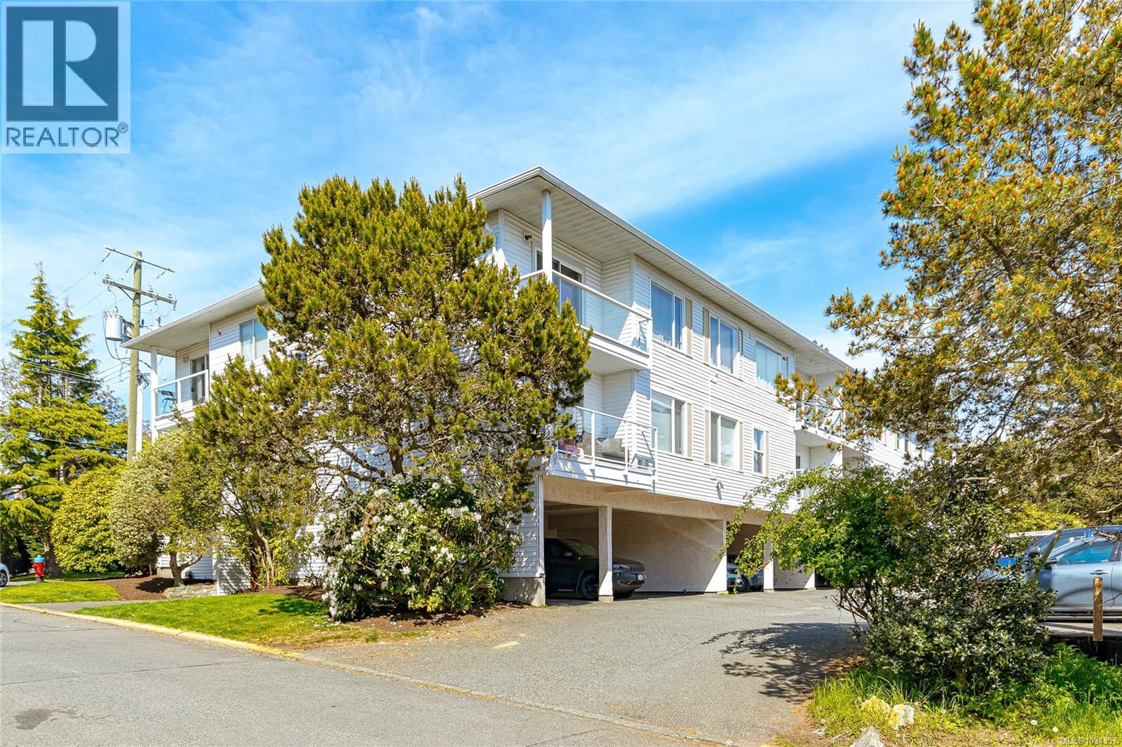 #103 1351 Esquimalt Rd - 25