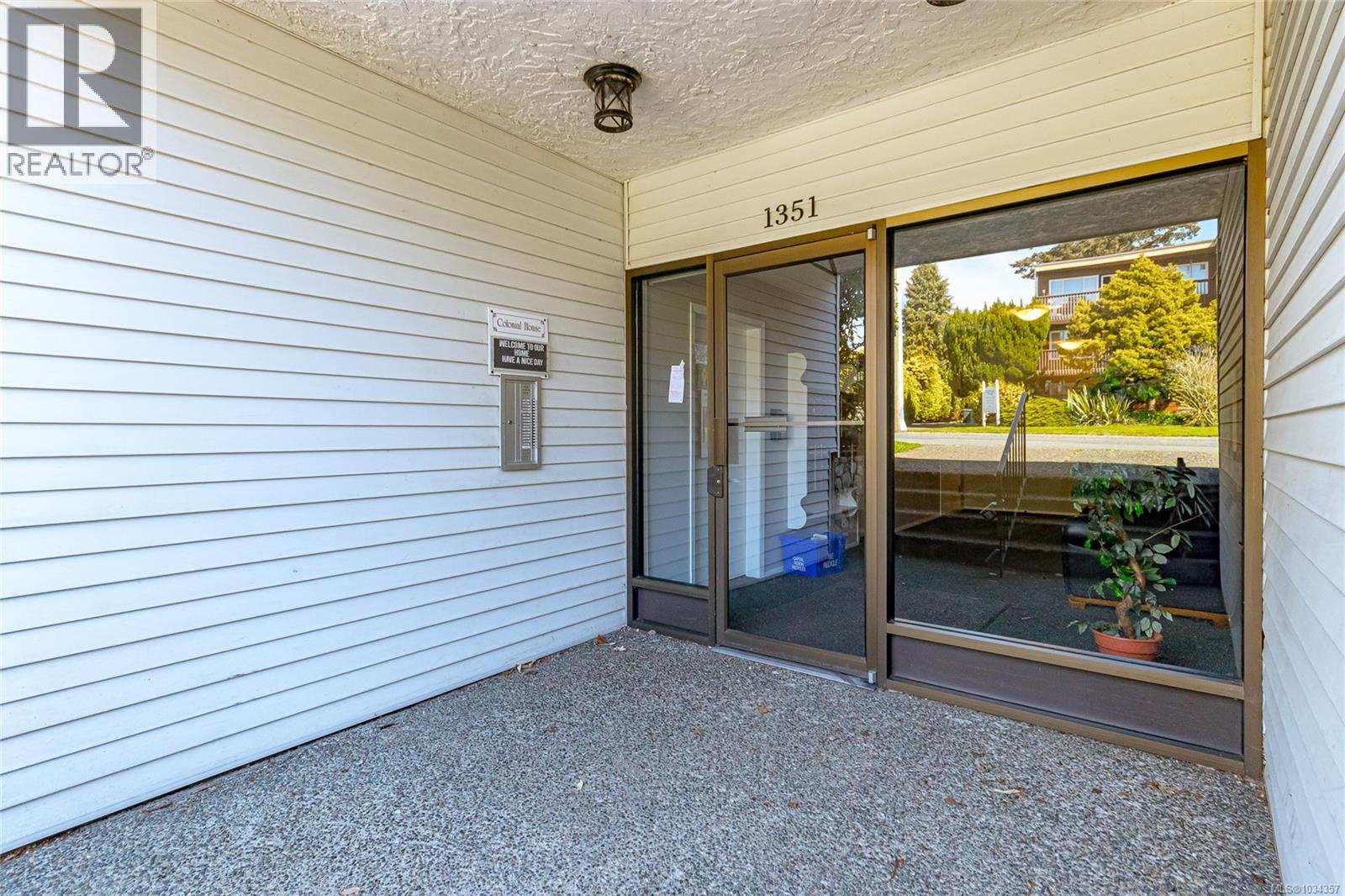 #103 1351 Esquimalt Rd - Image 3