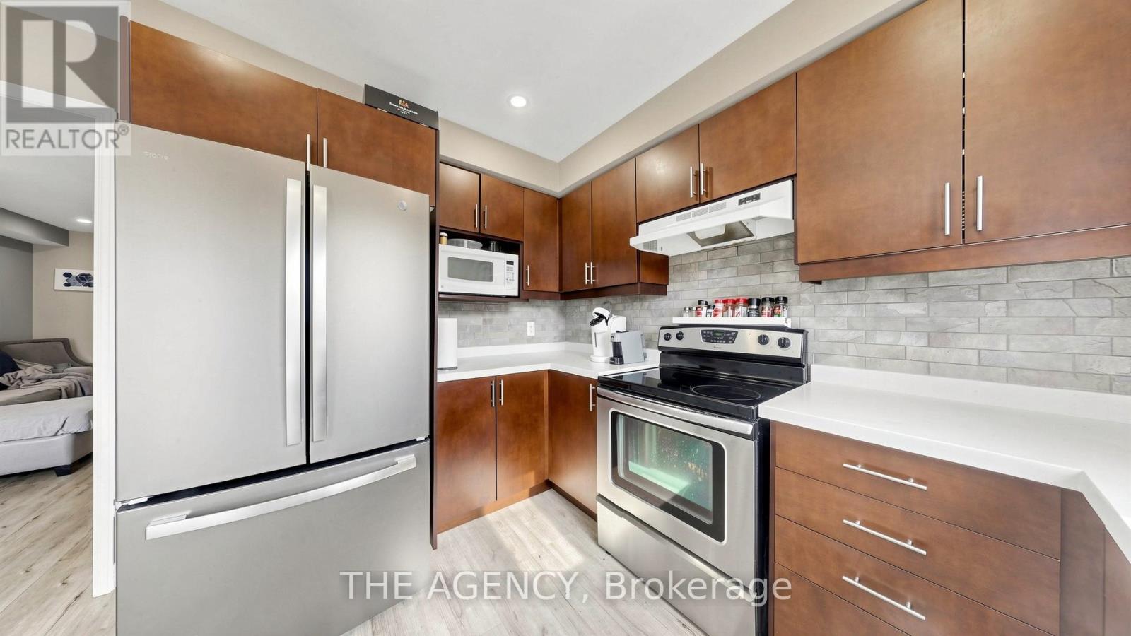 36 KEYSTAR COURT - 15