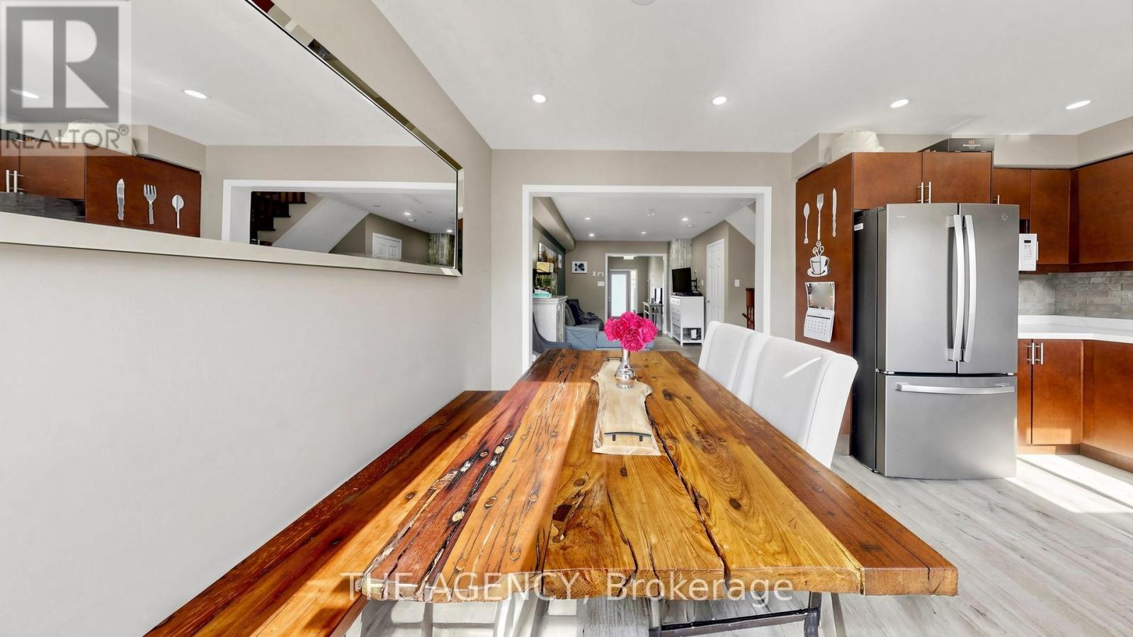 36 KEYSTAR COURT - 19