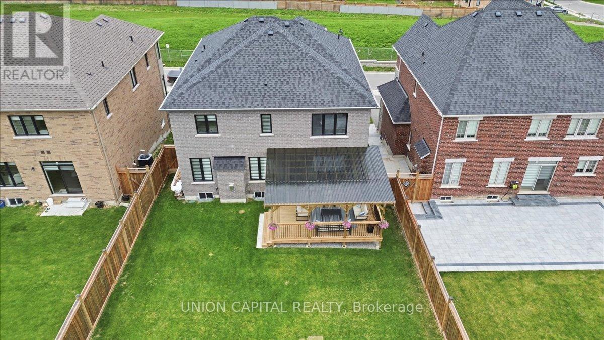 75 BETHPAGE CRESCENT - 2