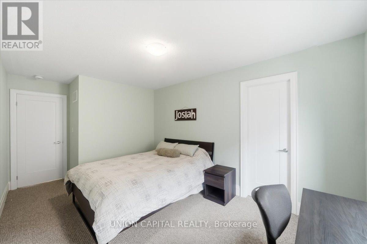 75 BETHPAGE CRESCENT - 29