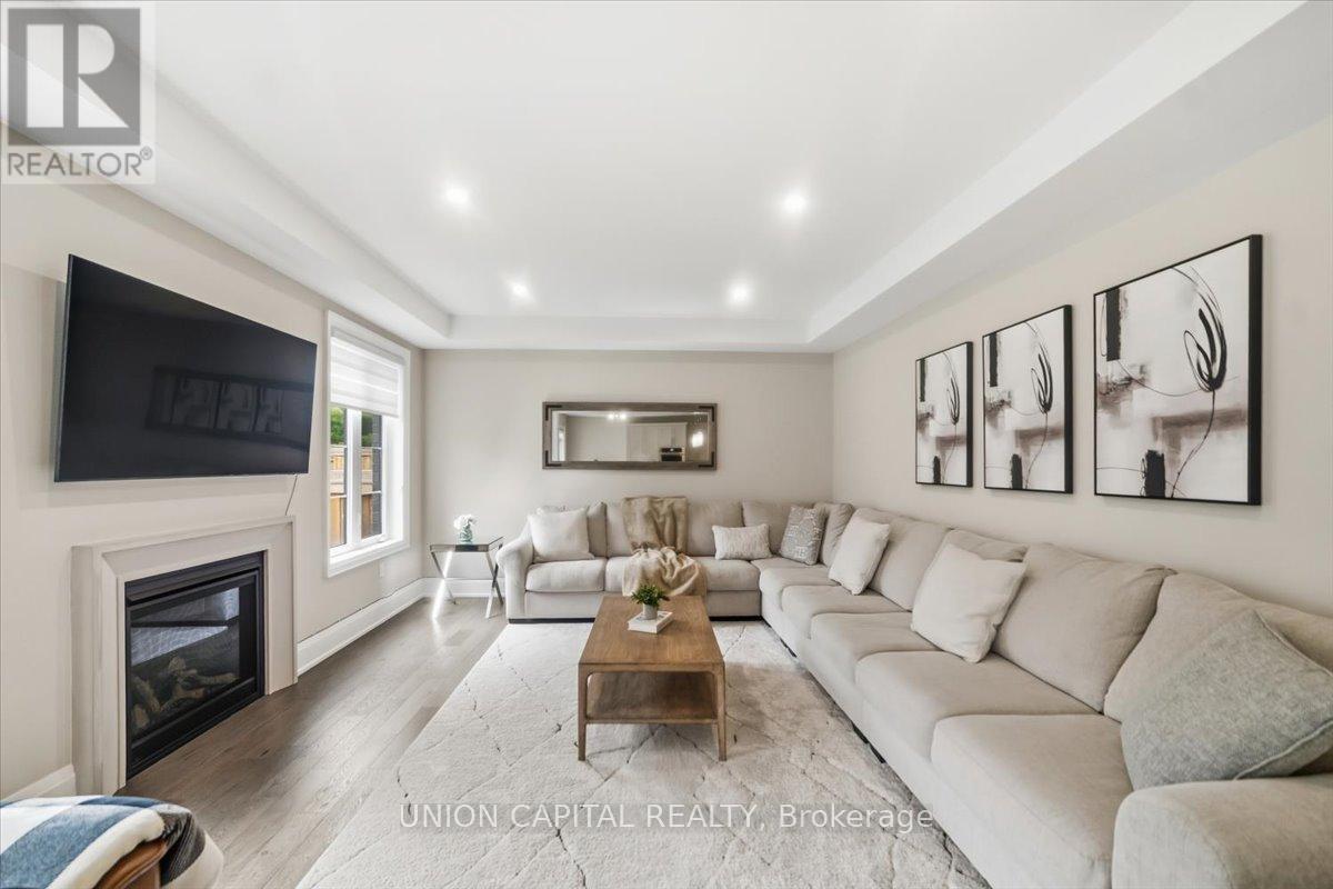 75 BETHPAGE CRESCENT - 4
