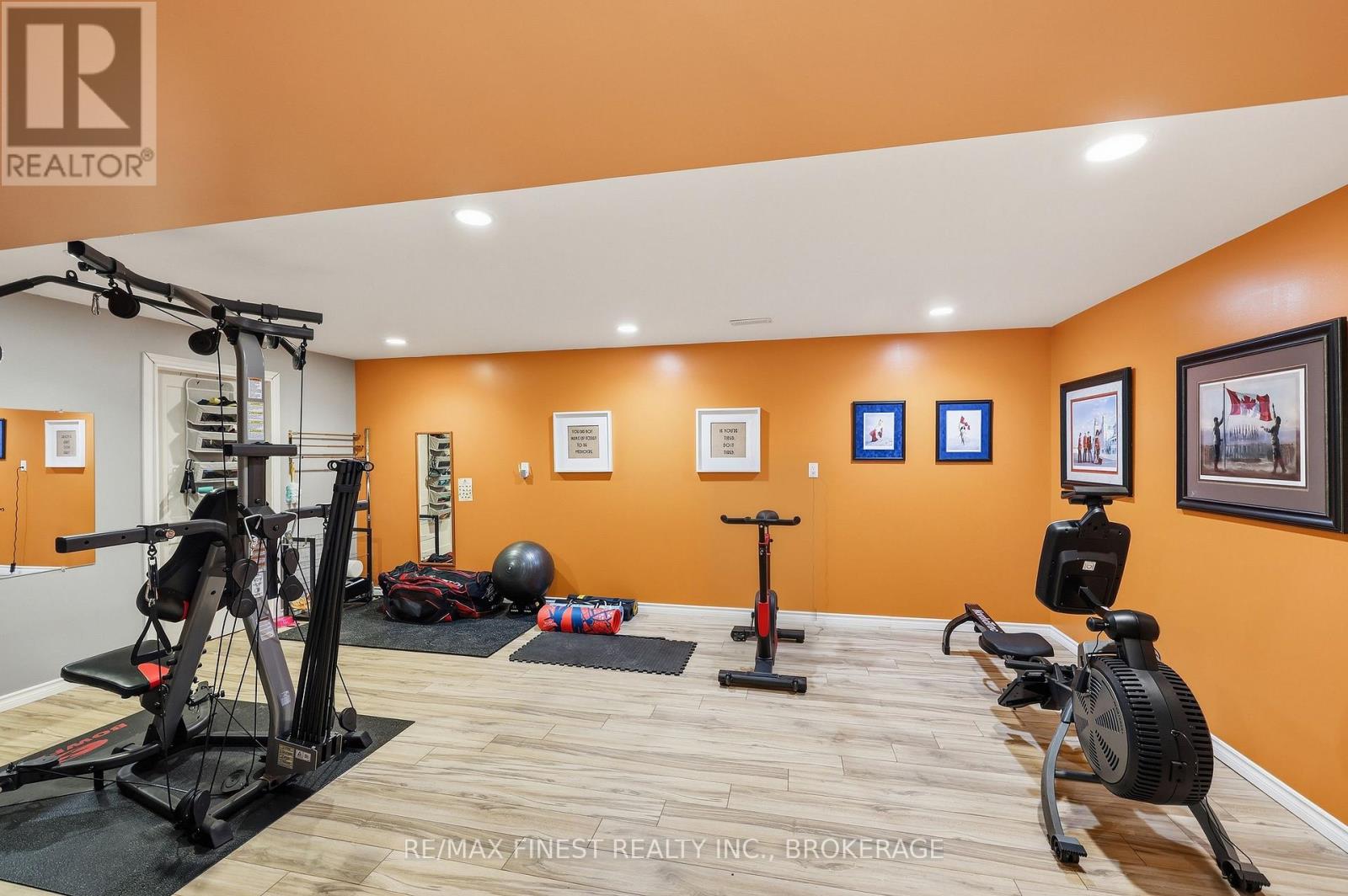 3010 LAKEFIELD DRIVE - 40