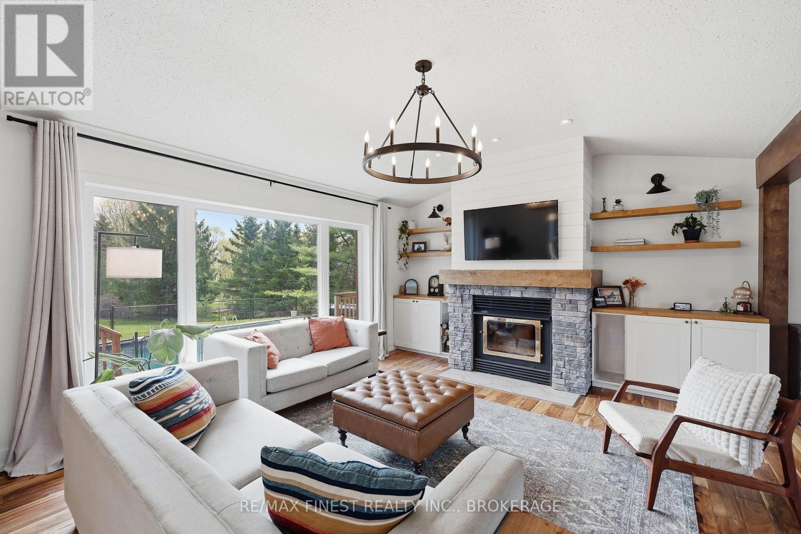3010 LAKEFIELD DRIVE - 8