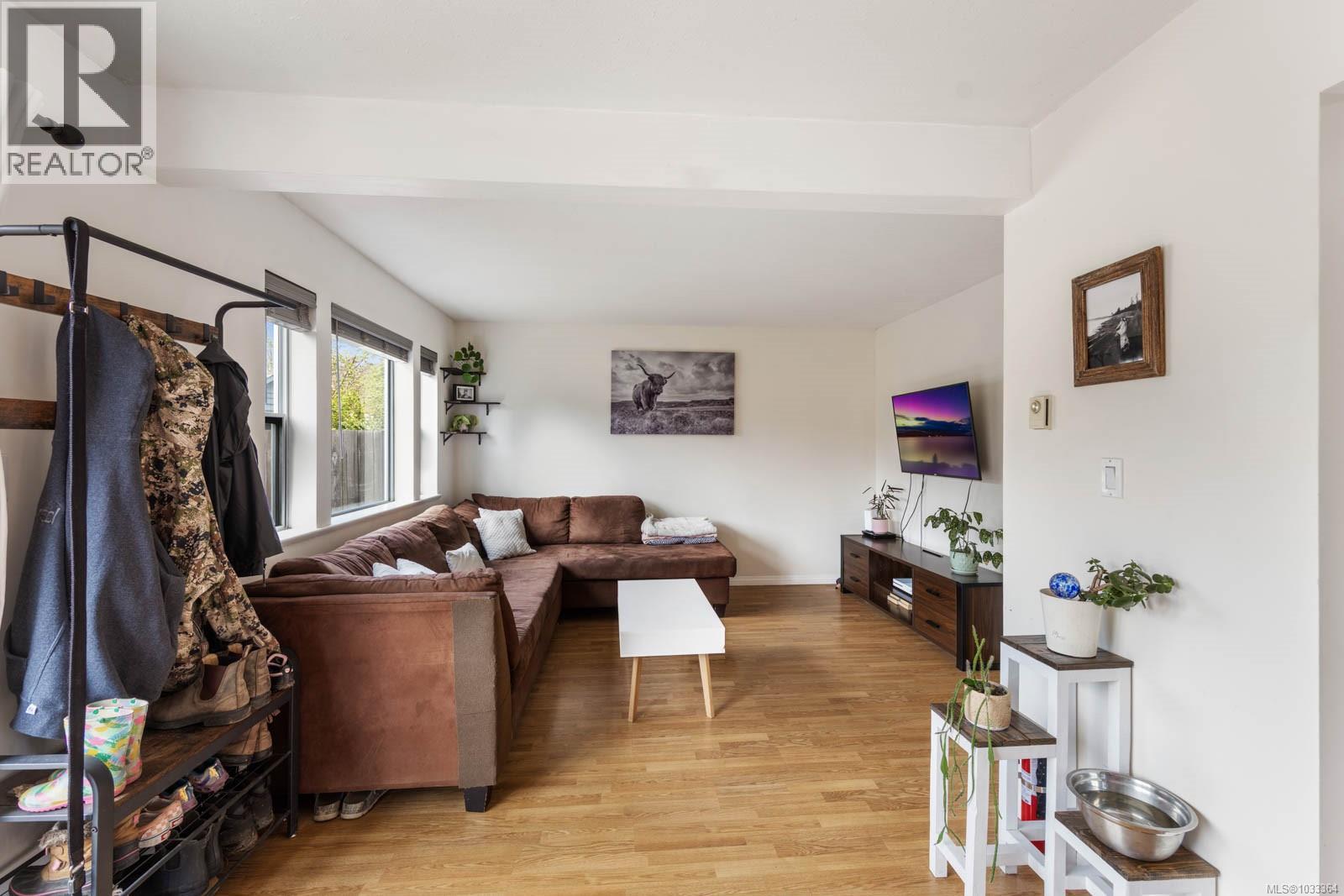 B 345 Menzies Ave, Courtenay