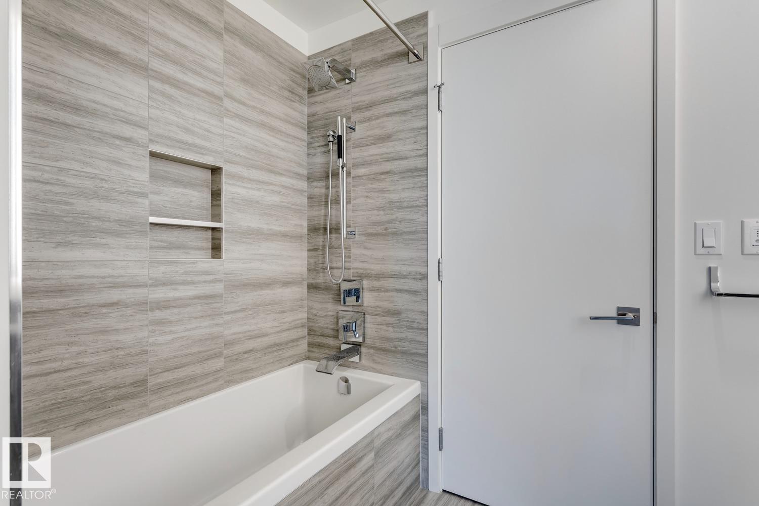 #3307 10360 102 ST NW - 18
