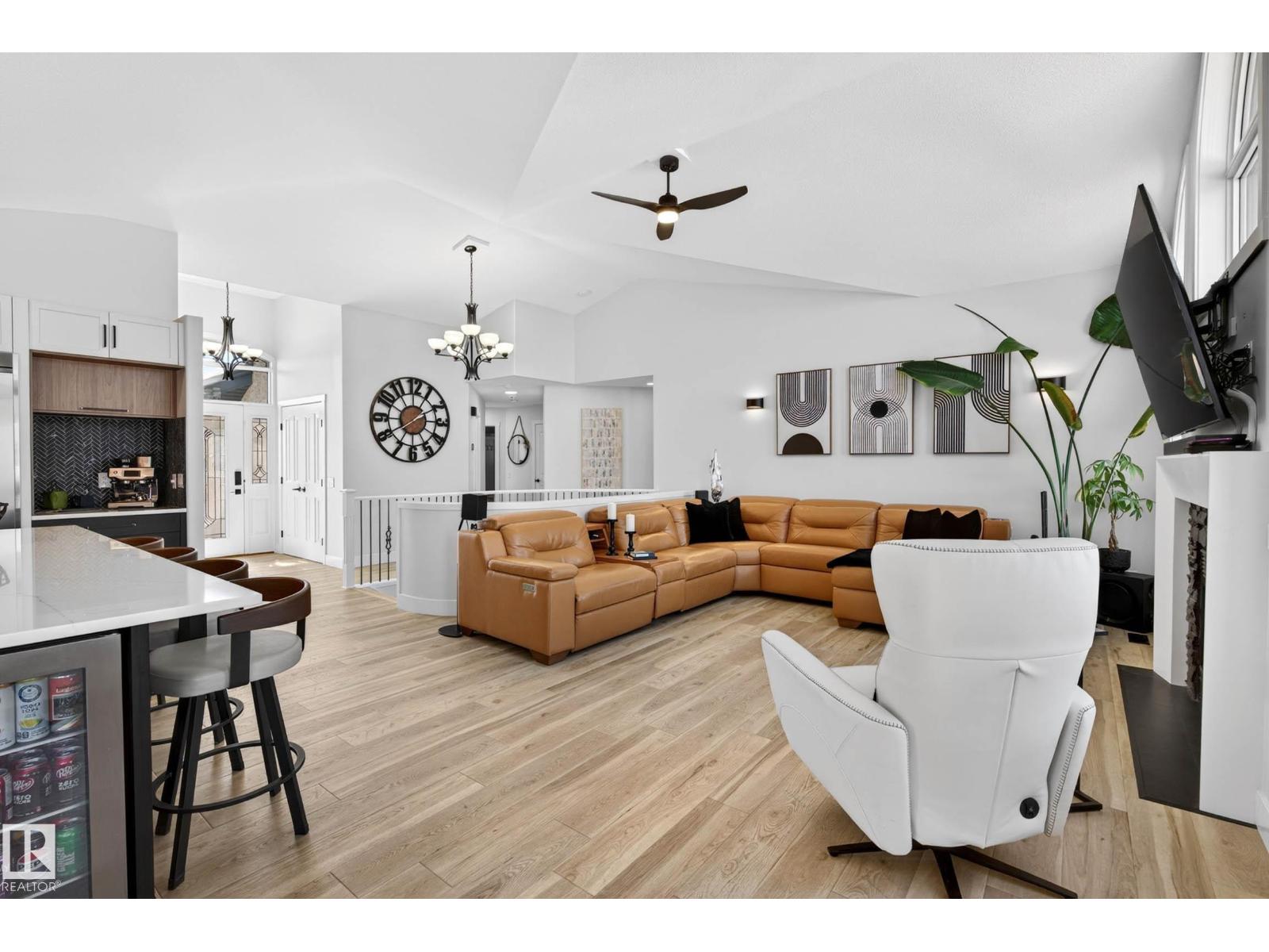 324 CUTTS CT NW, Edmonton