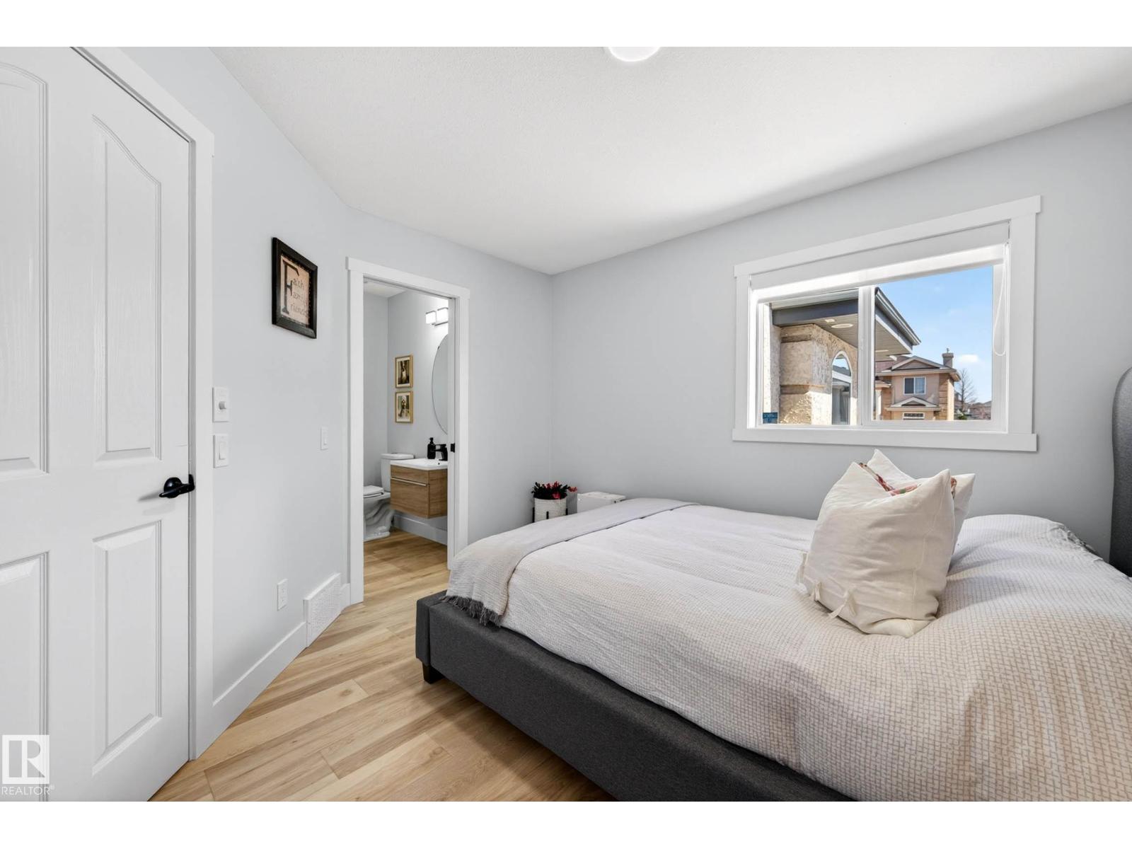 324 CUTTS CT NW, Edmonton