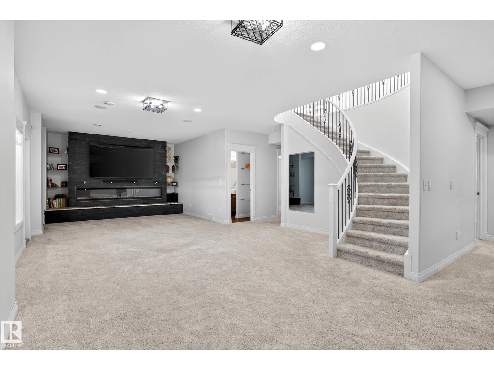 324 CUTTS CT NW, Edmonton