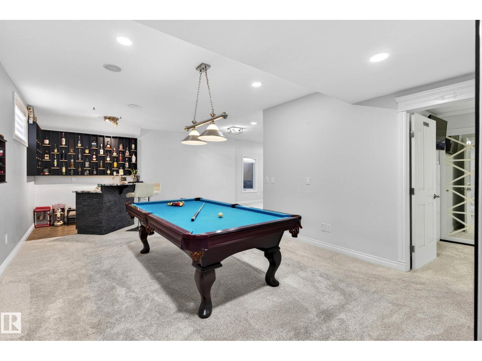 324 CUTTS CT NW, Edmonton
